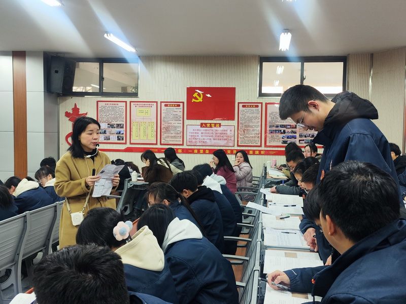 周亚南.jpg